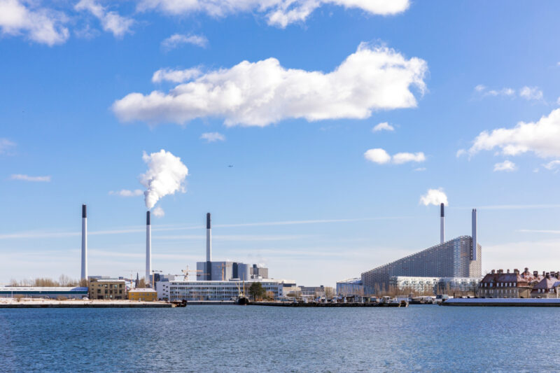 Ifremer teste l'énergie houlomotrice dans le Finistère